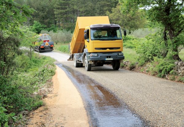 Gravel Road Maintenance in Ooltewah